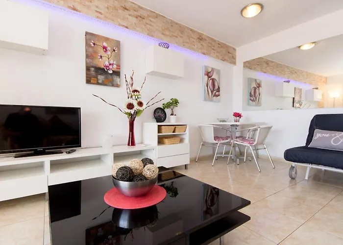 Santa Maria 102 - One Bed Apartament *