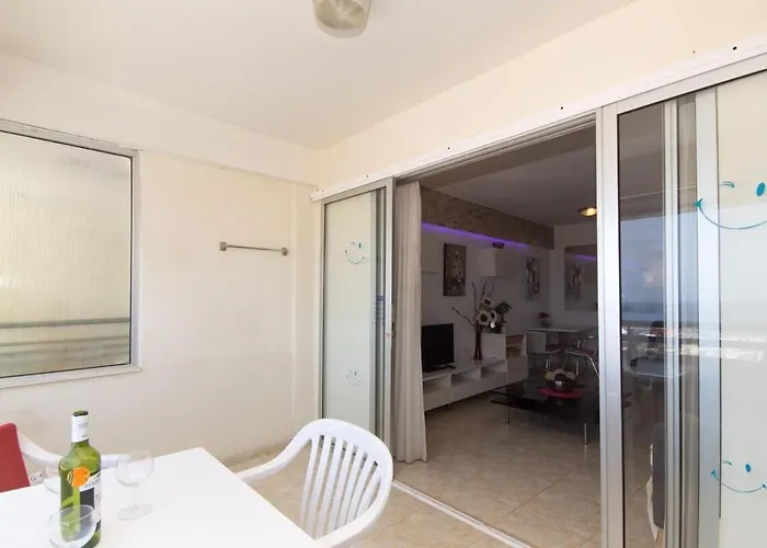 Santa Maria 102 - One Bed